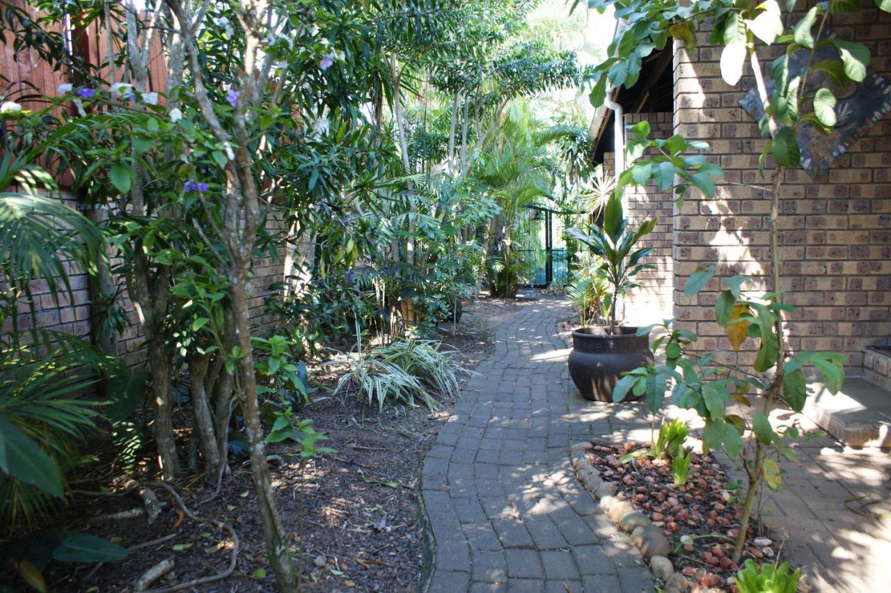 Bhangazi Lodge Bed & Breakfast Saint Lucia Estuary Екстериор снимка